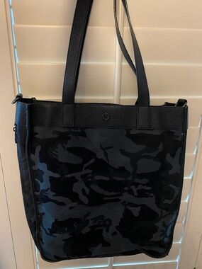 Lululemon Camo Bag